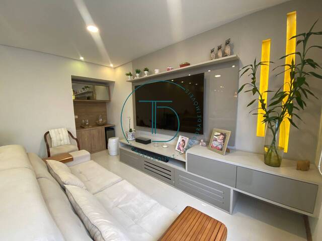 #EM132 - Apartamento para Venda em Santos - SP