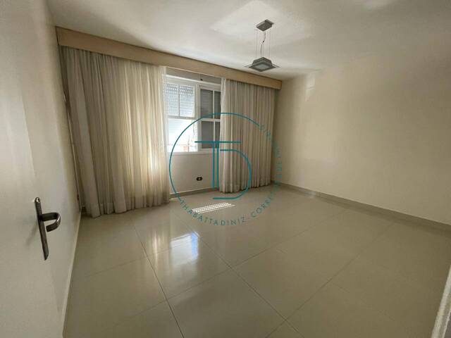 #RAM31 - Apartamento para Venda em Santos - SP