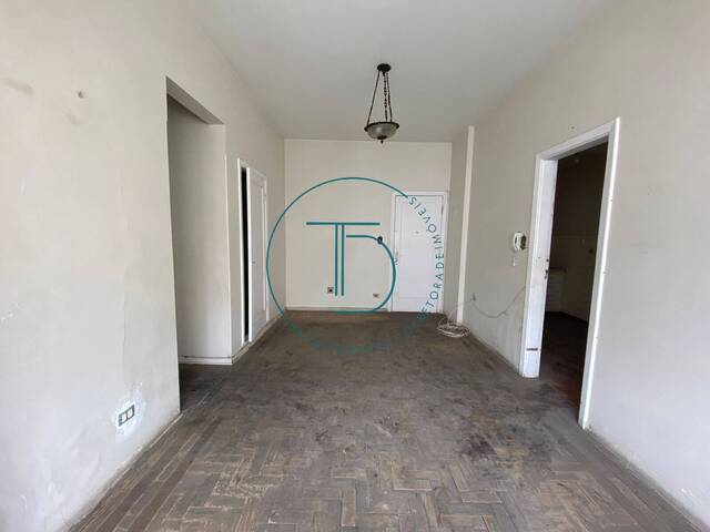 #EC52 - Apartamento para Venda em Santos - SP