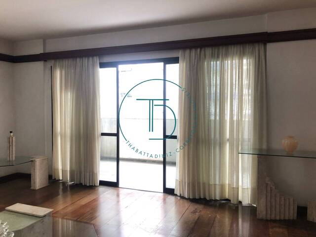 #EA21 - Apartamento para Venda em Santos - SP