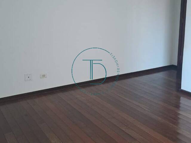 #EA41 - Apartamento para Venda em Santos - SP